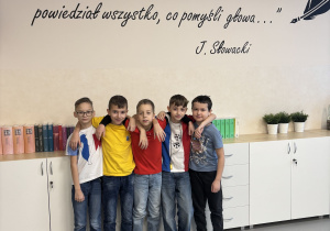 Chłopcy we francuskich barwach