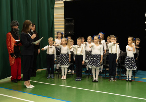 Uroczyście ślubujemy - klasa 1b