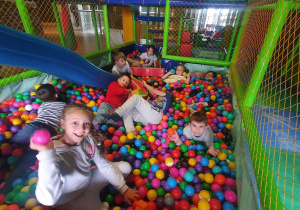 dzieci w figloraju