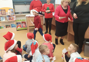 Rozdanie dyplomów.