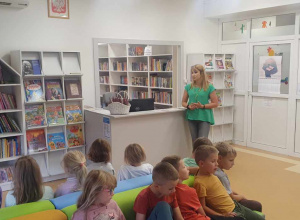 Wizyta pierwszoklasistów w bibliotece szkolnej