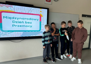 Międzynarodowy Dzień bez Przemocy 12