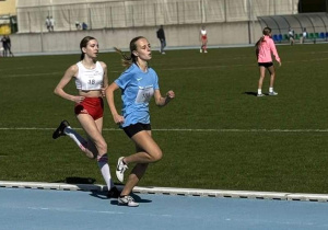 Aleksandra Włodarczyk zwyciężczyni w biegu na 600 m.