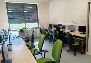 Uczniowie klas 6 uczestniczący w konkursie „Ile wiesz o pieniądzach”