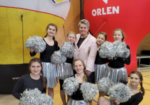 Cheerleaderki z Panią Prezes ŁZPS