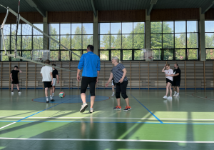 Uczniowie zdobywają punkt