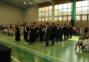 Polonez ósmoklasistów