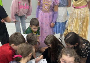 poszukiwacze zaginionych skarbów