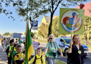 Dzieci w trakcie Gminnego Marszu