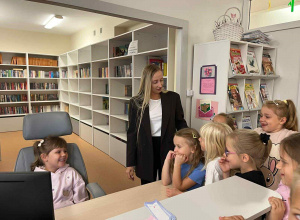 Wizyta pierwszoklasistów w bibliotece.