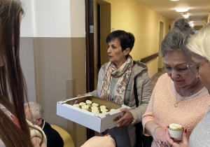 Przywitanie seniorów.