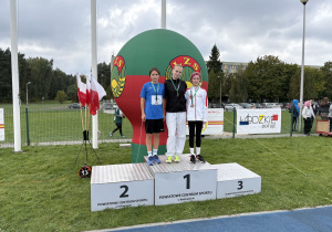 Dziewczęta na podium