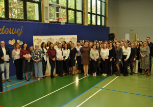 wspólne pamiątkowe zdjęcie wszystkich pracowników