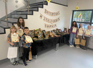 Wyniki konkursu plastycznego „Zaczytani w jesiennych ramkach”