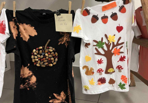 Pięknie udekorowane T-shirty