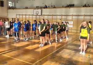 drużyny dziewcząt ze szkół z powiatu