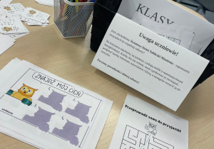 Łamigłówki i rebusy dla uczniów.