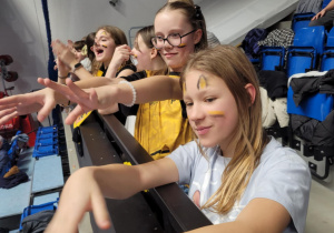 Kibicujące uczennice