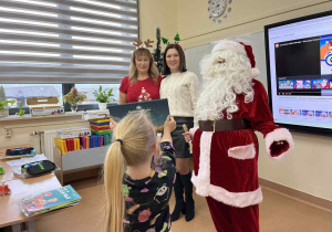 Święty Mikołaj w klasie 1b