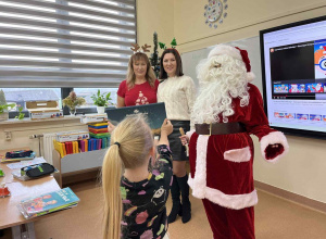 Świąteczne prezenty dla najmłodszych czytelników i ich rodziców