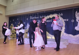 Jury wręcza nagrodę pocieszenia Hani