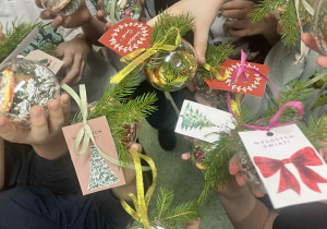 Pamiątkowe zdjęcie prac uczniów klasy 3a