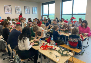 Wspólne warsztaty klasy 3b uczniów z rodzicami