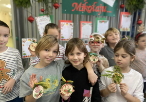 Klasa 2b prezentuje efekty swojej pracy