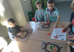 Senoryczne magiczne kotły.