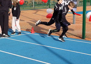 zawodnicy w strefie zmian