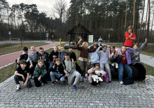 uczniowie klasy 3a w poszukiwaniu wiosny