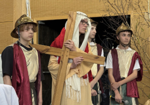 Misterium Męki Pańskiej w wykonaniu uczniów naszej szkoły.