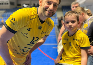 Uczeń z zawodnikiem Skry Bełchatów