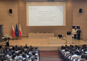 Przemowa kuratora oświaty na uroczystym podsumowaniu