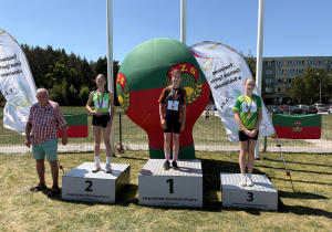 Zawodniczki na podium