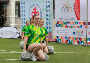 Dziewczęta tańczące na ceremonii otwarcia olimpiady