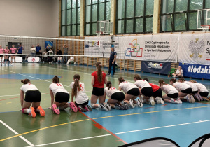 Siatkarki cieszące się po wygranym meczu