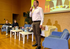Przewodniczący Rady Gminy uroczyście otwiera konferencję