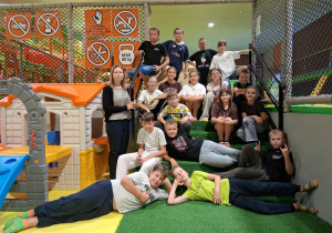 Wspólna zabawa i integracja w strefach FunPark i Game Park.