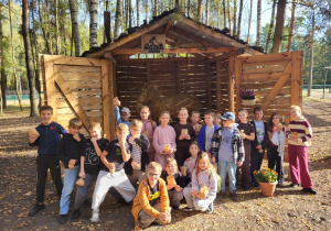 grupowe zdjęcie uczniów klasy 3a