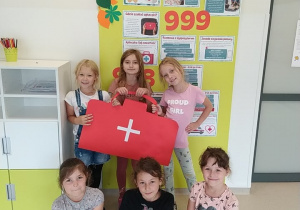 Światowy Dzień Pierwszej Pomocy w świetlicy szkolnej- lapbook.
